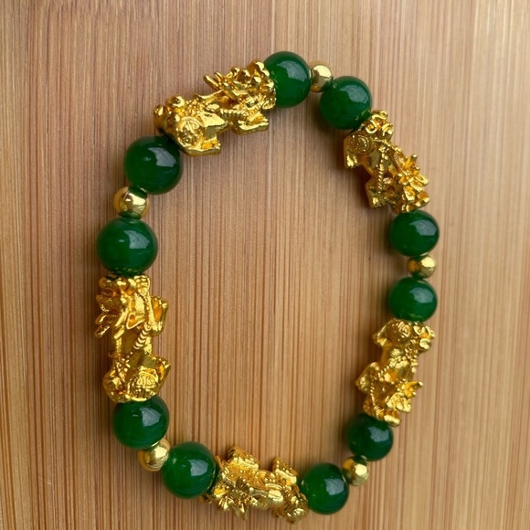 Hand Crafted Jewelry - Green Aventurine Pixiu Wealth Bracelet